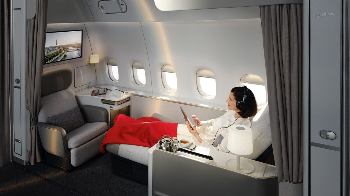 La Premiere suites will debut on Paris-JFK routes this spring and on Los Angeles, Singapore and Tokyo routes over the summer. La Premiere suites will debut on Paris-JFK routes this spring and on Los Angeles, Singapore and Tokyo routes over the summer.